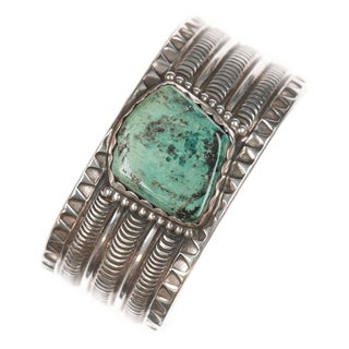 7 3/8" Wayne Aguilar Santo Domingo Silver and turquoise cuff bracelet For Sale