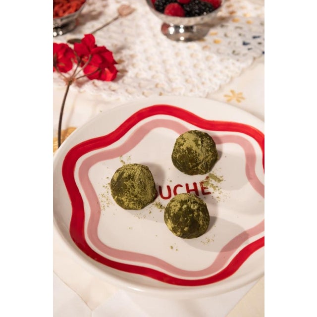 *All import duties and tariffs included in the shipping cost, so your item arrives hassle-free.* The Talk of the Table...