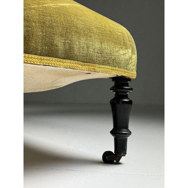Napoleon III Slipper Chaise Loungue For Sale - Image 13 of 18