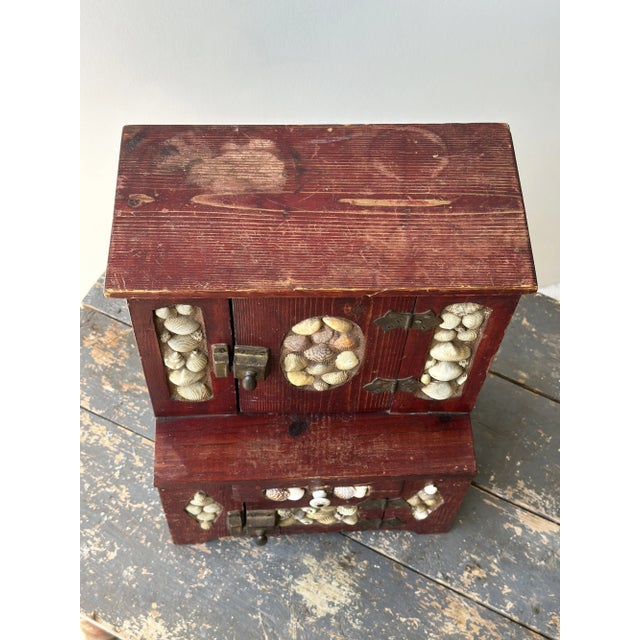 Antique Folk Art Coquillage Tabletop Cabinet, Circa Early 20th Century For Sale - Image 14 of 17