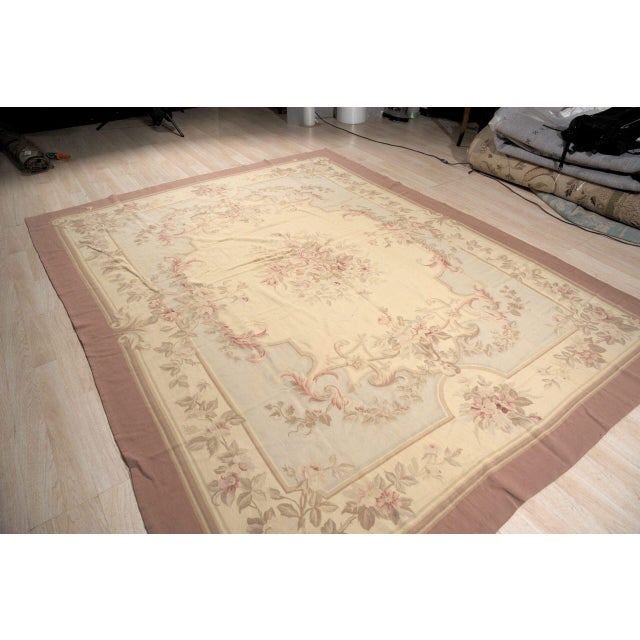 French 9x11 Vintage Aubusson Flat Weave Wool Rug, Pastel Rose Bouquet For Sale - Image 3 of 14