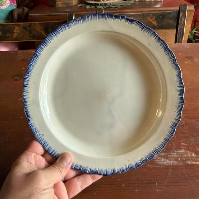 Early 19th Century A Very Nice Antique Blue Feather-Edge Pearlware Plate, Circa 1800 For Sale - Image 5 of 13