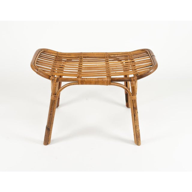 Midcentury beautiful bench or side table in rattan and bamboo in the style of Tito Agnoli. Made in Italy in the 1960s.