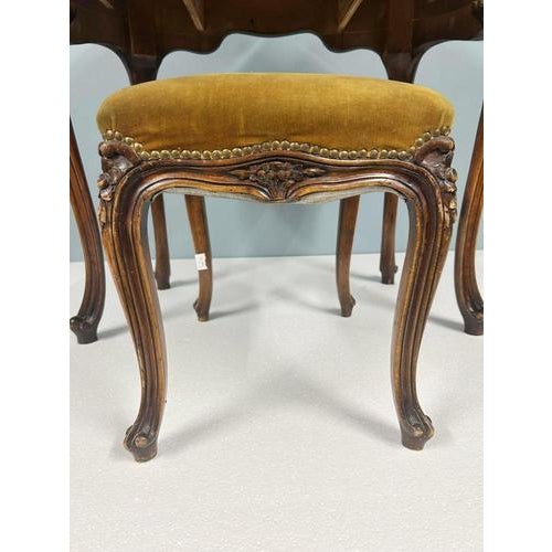 French Louis XV Revival Dressing Table with Mirror and Stool, 1890s, Set of 2 For Sale - Image 13 of 15