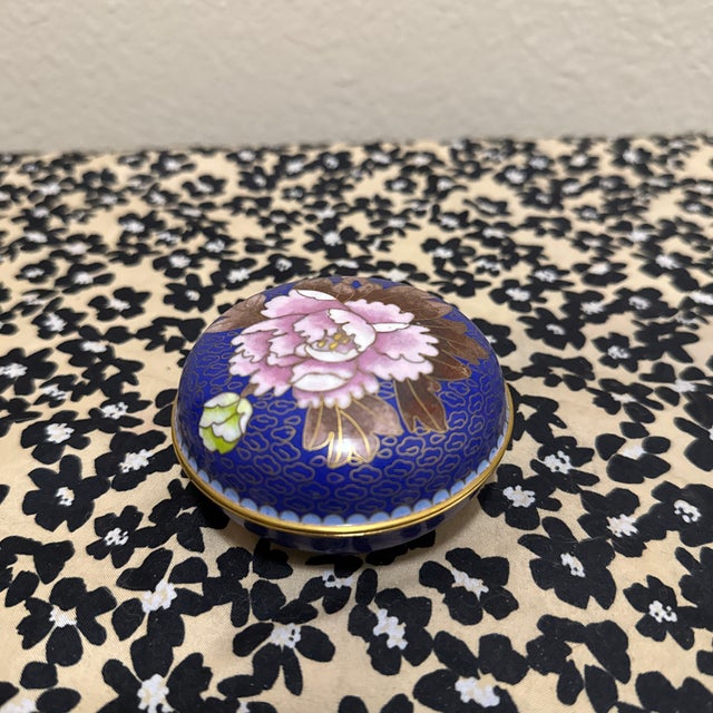 An elegant addition to a vanity, bookshelf, or desk, this versatile piece is ideal for storing jewelry, small keepsakes,...