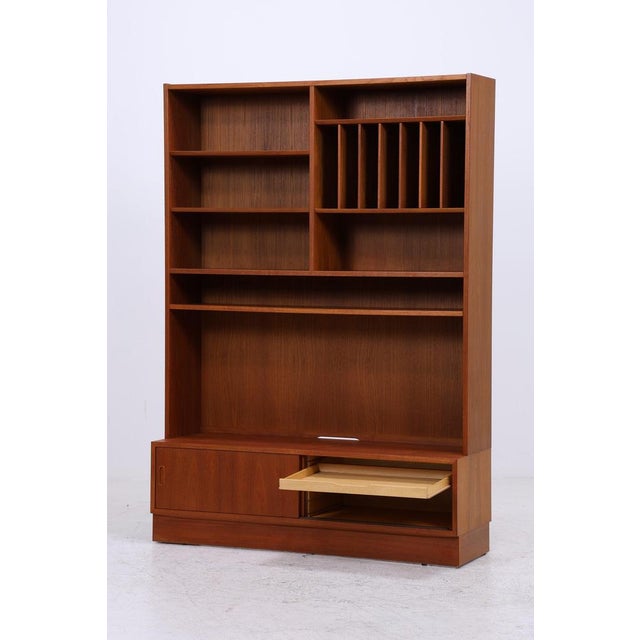 Wood Mid-Century Danish Teak Bookcase by Poul Hundevad For Sale - Image 7 of 16