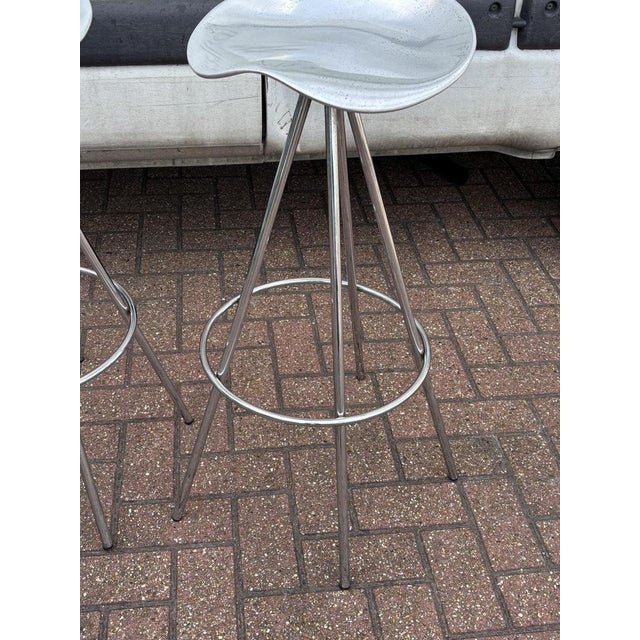 Jamaica Stools in Aluminium and Chrome by Pepe Coates for Amat, Set of 2 For Sale - Image 3 of 11