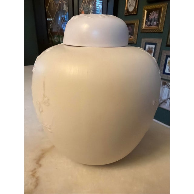 1980s Rare Patricia Hinde St. Simons Island Ga Signed Studio Pottery Lidded Ginger Jar For Sale - Image 4 of 9