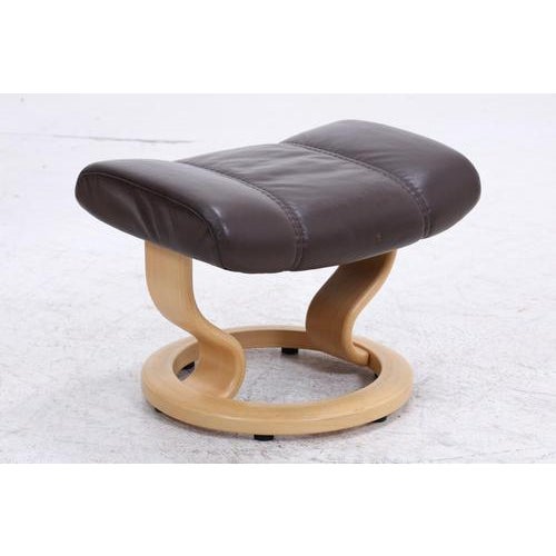 Set of Consul Recliner with Ottoman in Leather from Stressless For Sale - Image 13 of 18