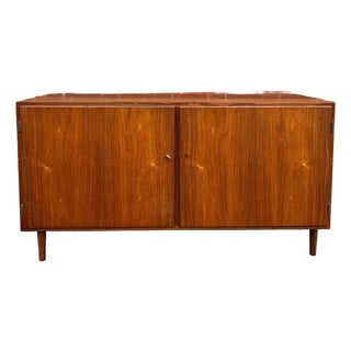 Mid 20th Century Carlo Jensen for Hundevad & Co. Danish Modern Rosewood Credenza, Attributed For Sale