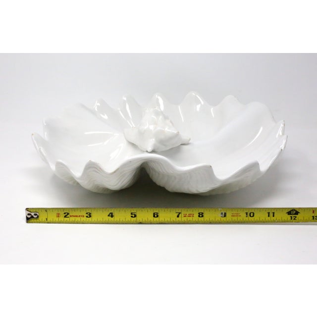 1990s Vintage Italian Ceramic Scallop and Conch Shell Serving Platter or Bowl Made in Italy For Sale - Image 5 of 7
