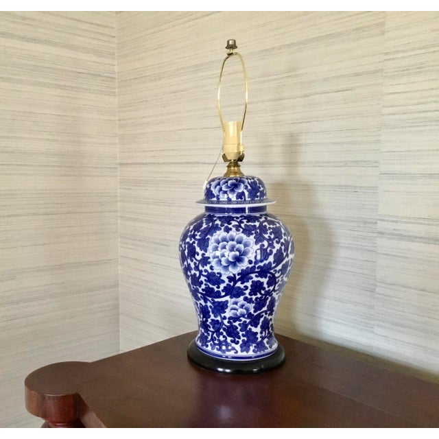 1990s Chinoiserie Blue and White Lamp For Sale - Image 5 of 5