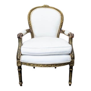 Vintage White Upholstered Lounge Chair With Ornate Gold Wooden Frame For Sale