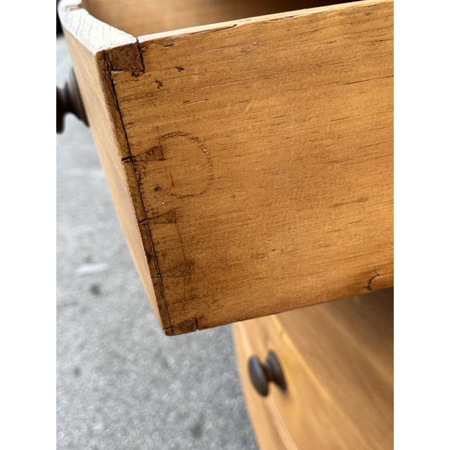 19th Century English Bowfront Chest For Sale In Nashville - Image 6 of 12