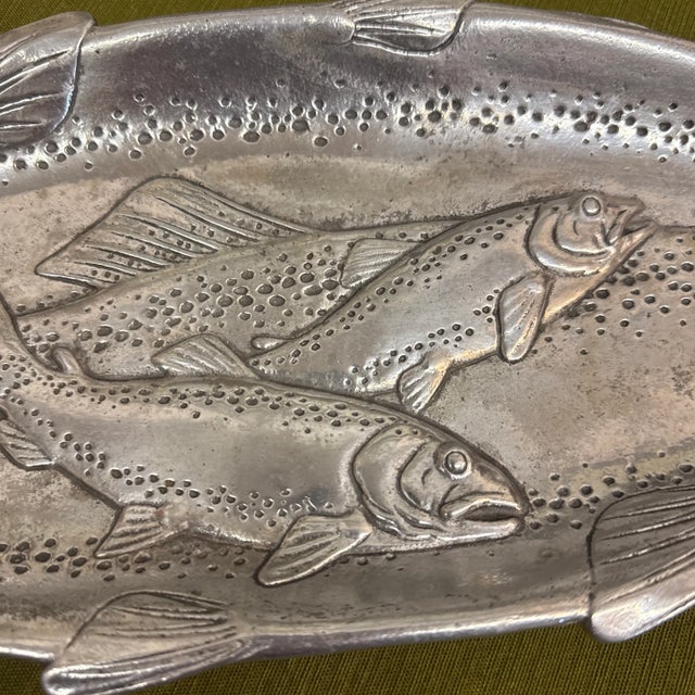 Traditional 1990s Arthur Court Rainbow Trout Pewter Vintage Food Safe Serving Dish For Sale - Image 3 of 7