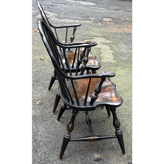 Rustic Pair of Pine Rustic Patina Continuous Bow Windsor Armchairs For Sale - Image 3 of 12