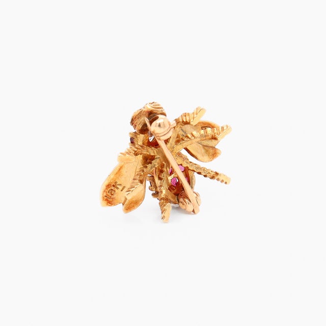 Signed Herbert Rosenthal 18k Gold, Natural Ruby, & Diamond Bee / Insect Brooch For Sale - Image 12 of 15