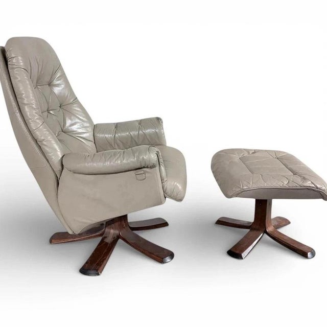 Textile Swedish Leather Recliner and Ottoman from Stressless For Sale - Image 7 of 7