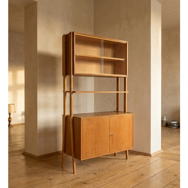 Brown Mid-Century Oak Veneer Wall Shelf Bookcase by František Jirák for Tatra Nábytok, Former Czechoslovakia, 1960s For Sale - Image 8 of 8