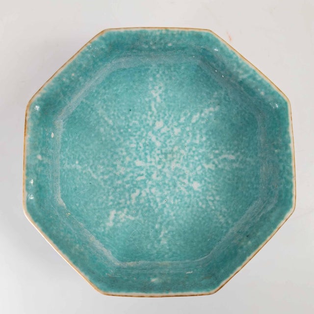 19th Century Chinese Turquoise and Famille Rose Octagonal Bowl With Cranes, Tongzhi Period For Sale - Image 10 of 15
