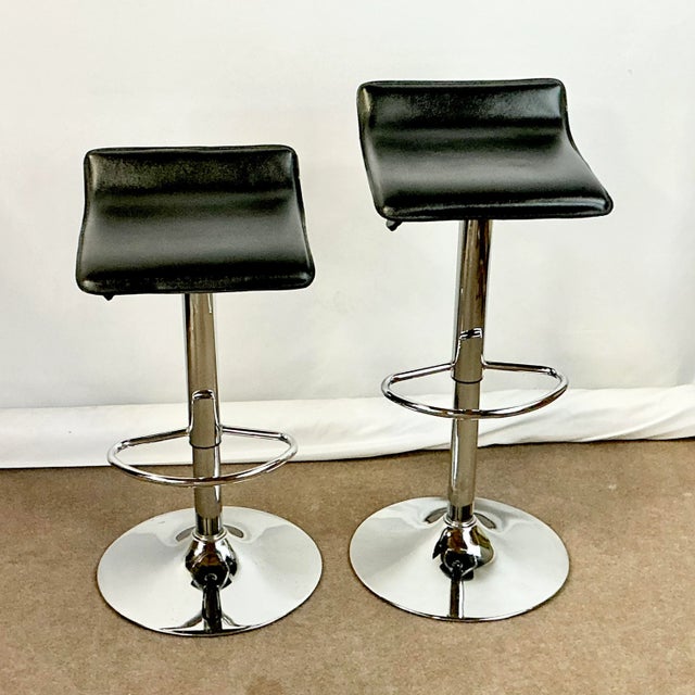 Contemporary 1990s Vintage Modern Contemporary Italian Style Leather & Chrome Barstools - A Pair For Sale - Image 3 of 9
