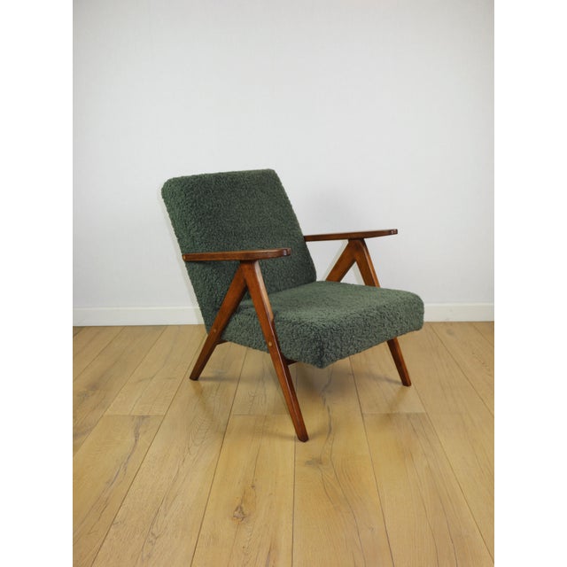 Vintage B-310 VAR Lounge Chair in Green Olive Bouclé Lamb, 1970s For Sale - Image 13 of 13