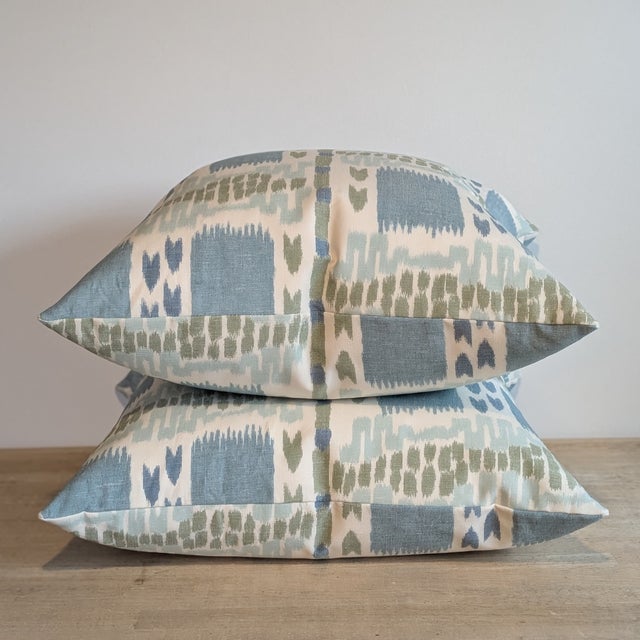 Cowtan & Tout Sarafan Warp Print in Delft - Pair of Double Sided For Sale In Greensboro - Image 6 of 6