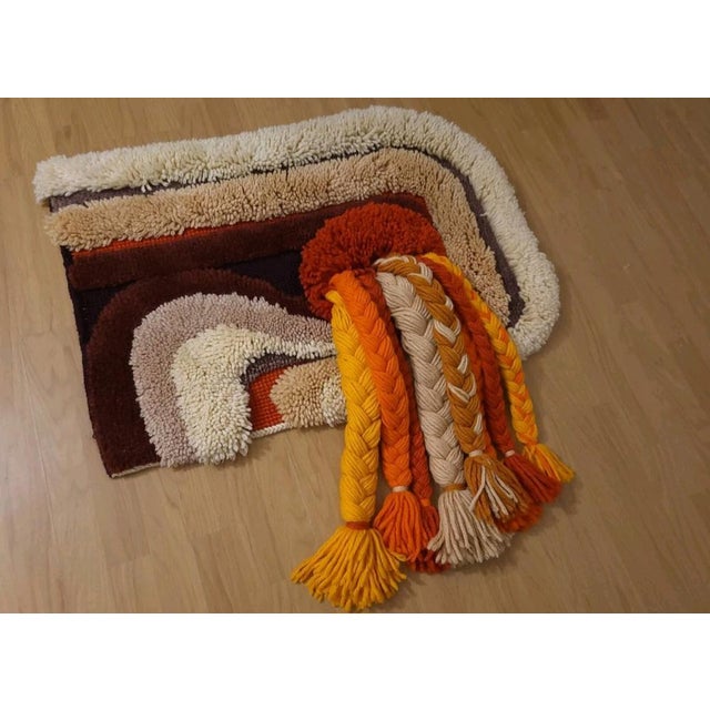 Mid-Century Modern German Wool Wall Tapestry, 1970s, in Flawless conditions. Designed 1970 to 1979