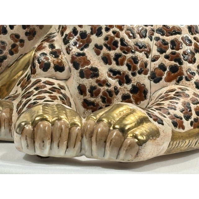 Pair of Vintage Garcia Imports Italian Hand-Painted Leopard Sculptures | Hollywood Regency Porcelain Leopards | Made in Italy, Circa 1965-1975 For Sale - Image 17 of 18