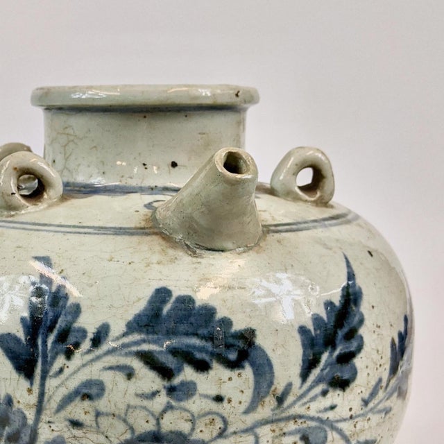 16th Century 16th Century Blue and White Wine Jar For Sale - Image 5 of 6