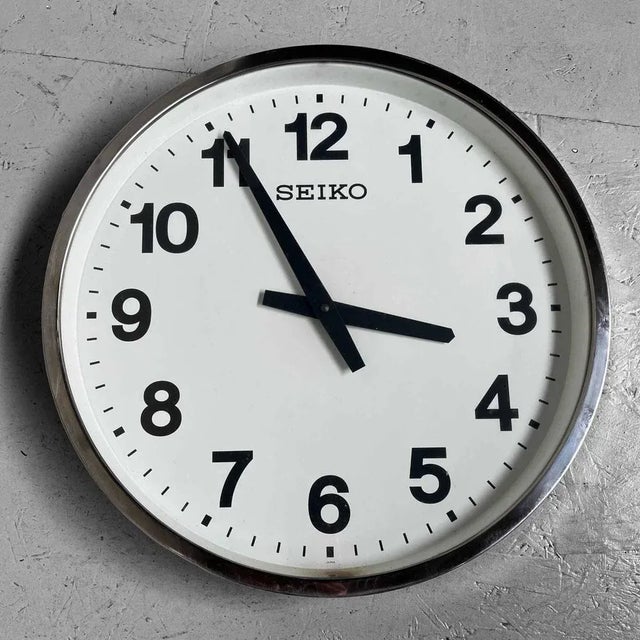 Black Industrial Seiko KH411S Wall Clock, Japan, 1980s For Sale - Image 8 of 8