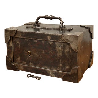 Antique Safe in Iron For Sale