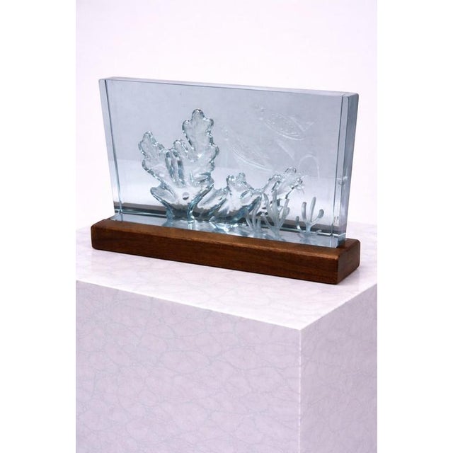 Wood Glass Aquarium Block Sculpture by Asta Strömberg for Strömbergshyttan, Sweden, 1950 For Sale - Image 7 of 8