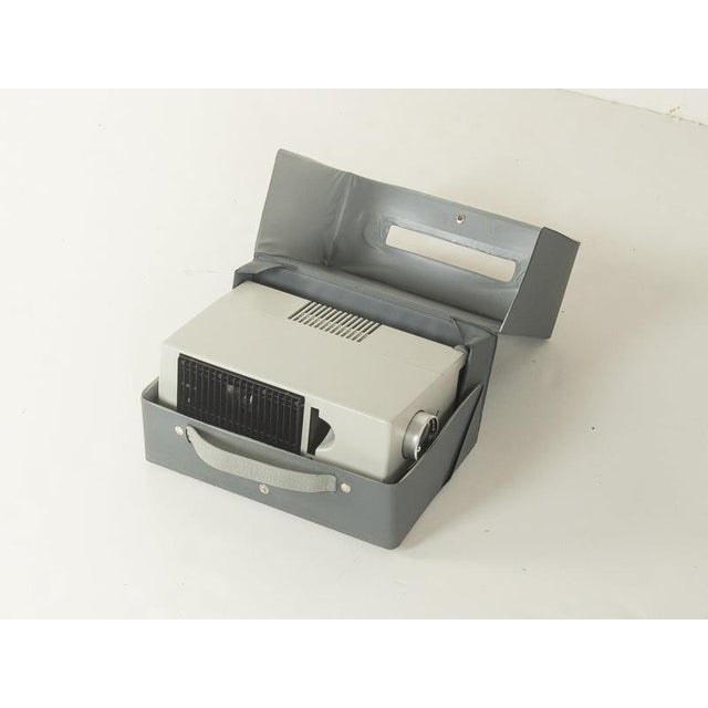 D 40 Slide Projector by Dieter Rams for Braun For Sale - Image 10 of 18