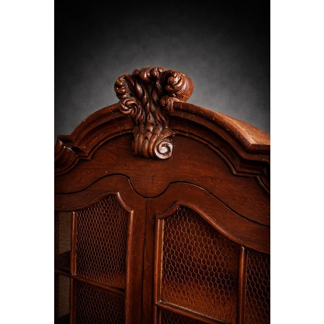 Henredon Vintage Henredon Architectural Secretary Desk With Brass Mesh Doors & Bombe Drawers – Rich Dark Walnut Finish For Sale - Image 4 of 8