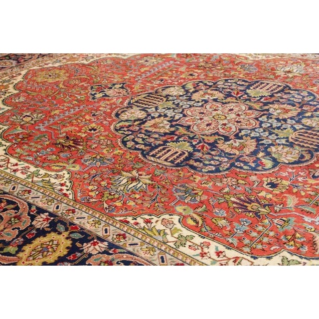 Tabriz Rug in New Wool For Sale - Image 8 of 11