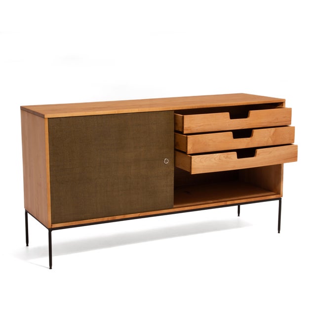 1950s Paul McCobb Winchendon Furniture Planner Group Grasscloth Iron Base Credenza Unmarked Mid Century For Sale - Image 5 of 18