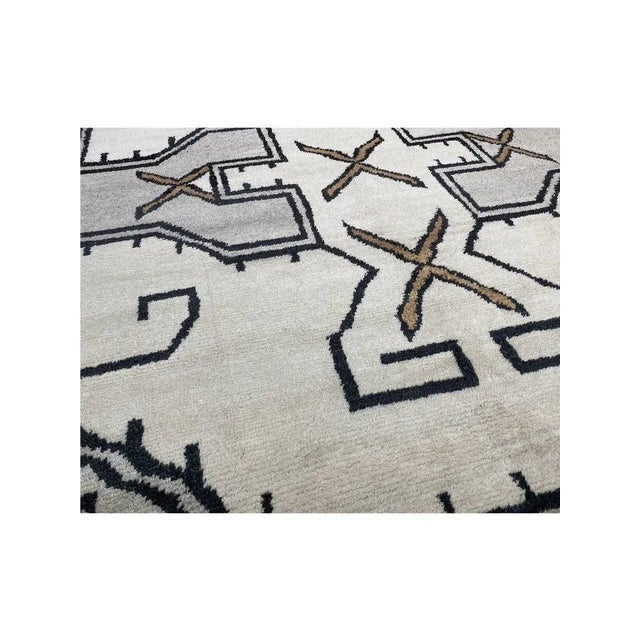 1990s Handwoven Moroccan Area Rug 9x12 For Sale In Dallas - Image 6 of 11