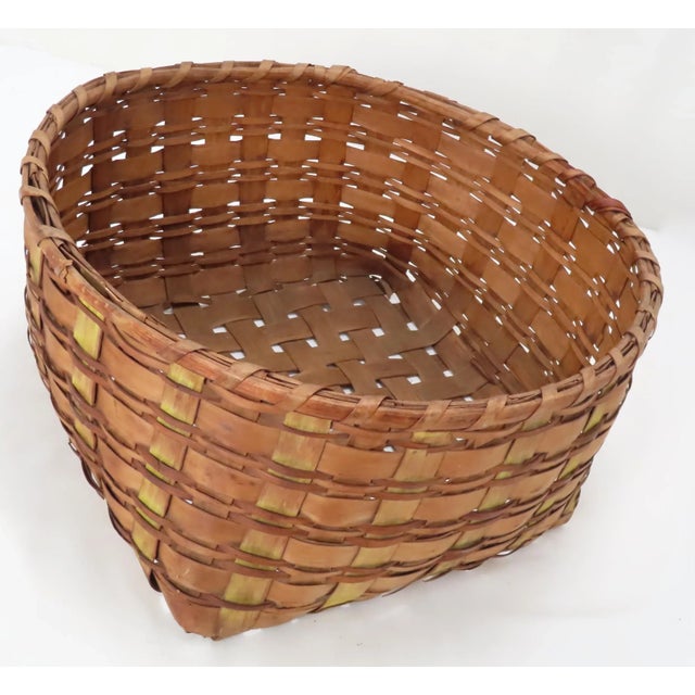 Antique Country American Hand Woven Splint Basket From Maine For Sale - Image 4 of 13