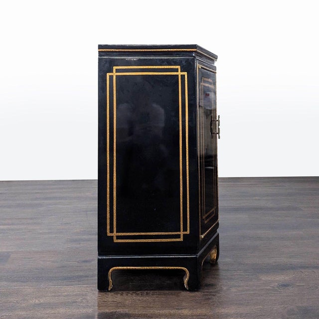Black Lacquer Chinoiserie Hollywood Regency Credenza With Gold Detailing For Sale - Image 4 of 7