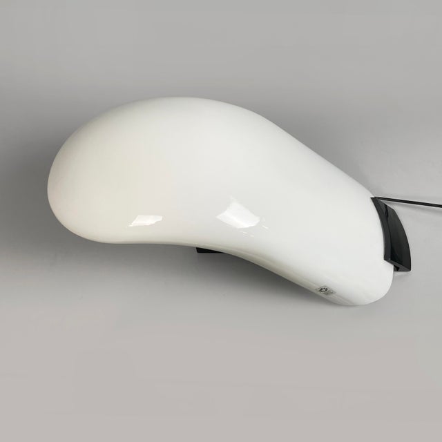 1970s Italian Modern Opaline Glass Table Lamp from Leucos, 1970s For Sale - Image 5 of 17