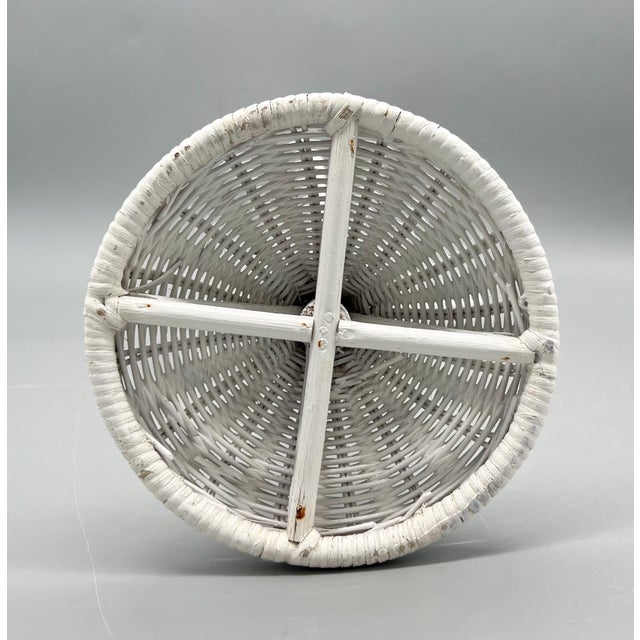 Vintage White Wicker Towel Stand – Boho / Coastal / Hollywood Regency Style For Sale - Image 9 of 10