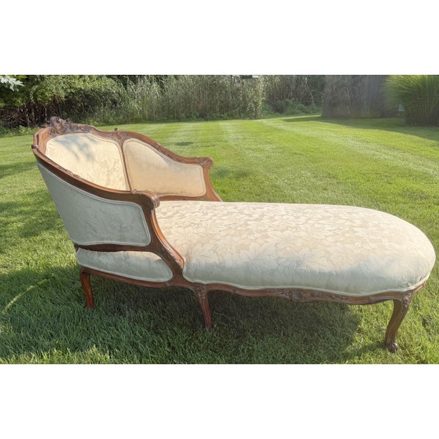 Antique Carved Louis XV Style Chaise Lounge Upholstered in Ivory For Sale - Image 4 of 18