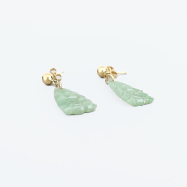 Vintage Chinese 14k Gold & Carved Jadeite Dangle/Drop Earrings For Sale - Image 12 of 14