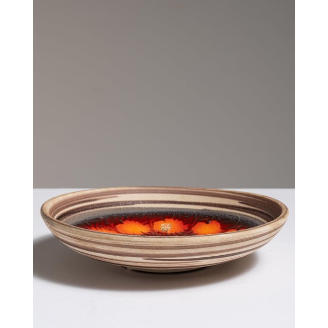 1960s Germany Tan Ceramic Serving Bowl For Sale - Image 9 of 15