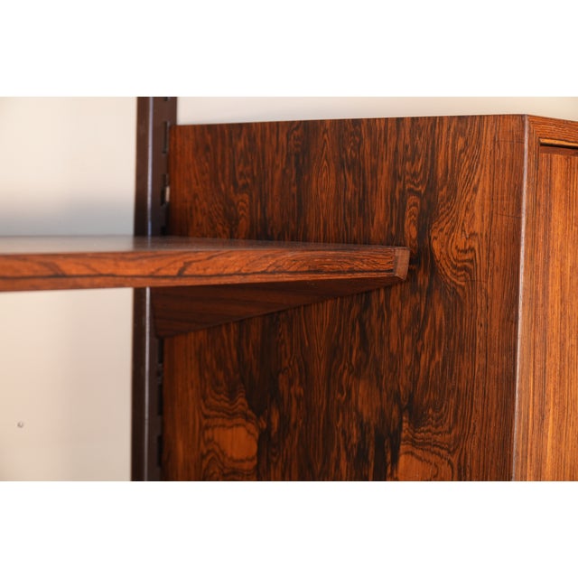 1960s Rosewood 4-Bay Fm Reolsystem Wall Unit by Kai Kristiansen for Feldballes Mobelfabrik For Sale - Image 11 of 14