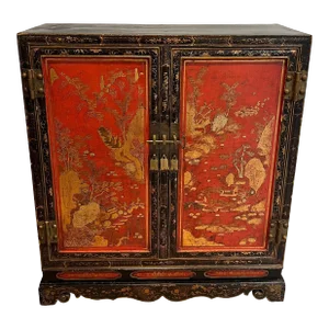 1940s Lacquered Wood Cabinet with Chinese Seenes