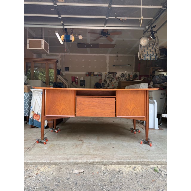 Mid-Century Modern 1960s Restored Arne Vodder Teak Executive Desk by Hp Hansen, Mid Century Modern For Sale - Image 3 of 12