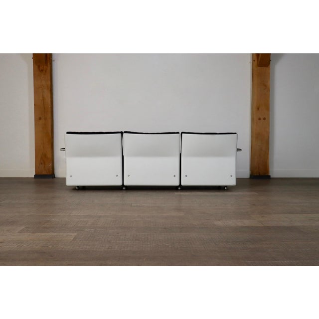 Model 620 Two Seater Sofa in Black Leather by Dieter Rams for Vitsoe, 1979 For Sale - Image 10 of 11