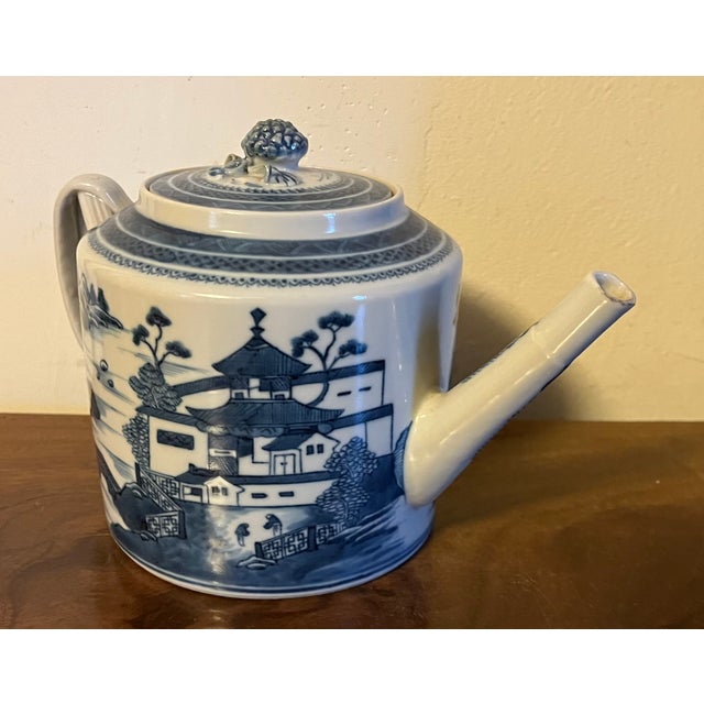 Antique 19th Century Chinese Export Blue & White Porcelain Canton Tea Pot For Sale - Image 9 of 12